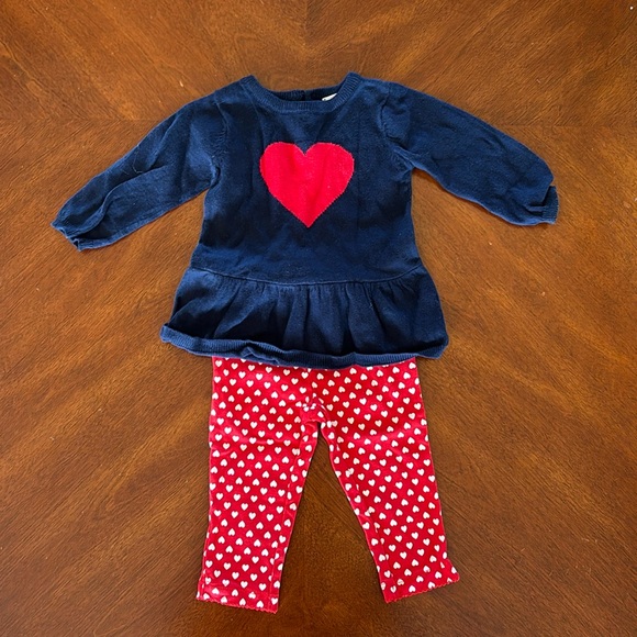 Carters Baby Girl Sweater/ Legging Set - Size 6M - Picture 1 of 10